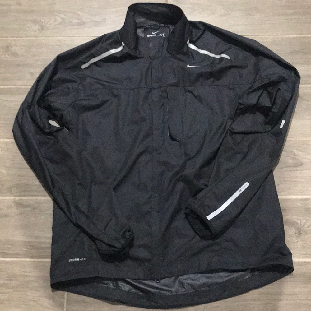 NIKE STORM-FIT BLACK JACKET Large